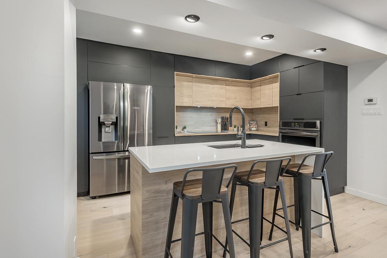 ברוסארד Free Parking Prime Location New Modern Condo מראה חיצוני תמונה
