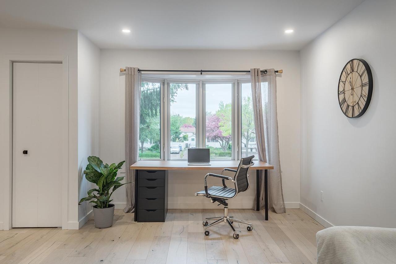 ברוסארד Free Parking Prime Location New Modern Condo מראה חיצוני תמונה
