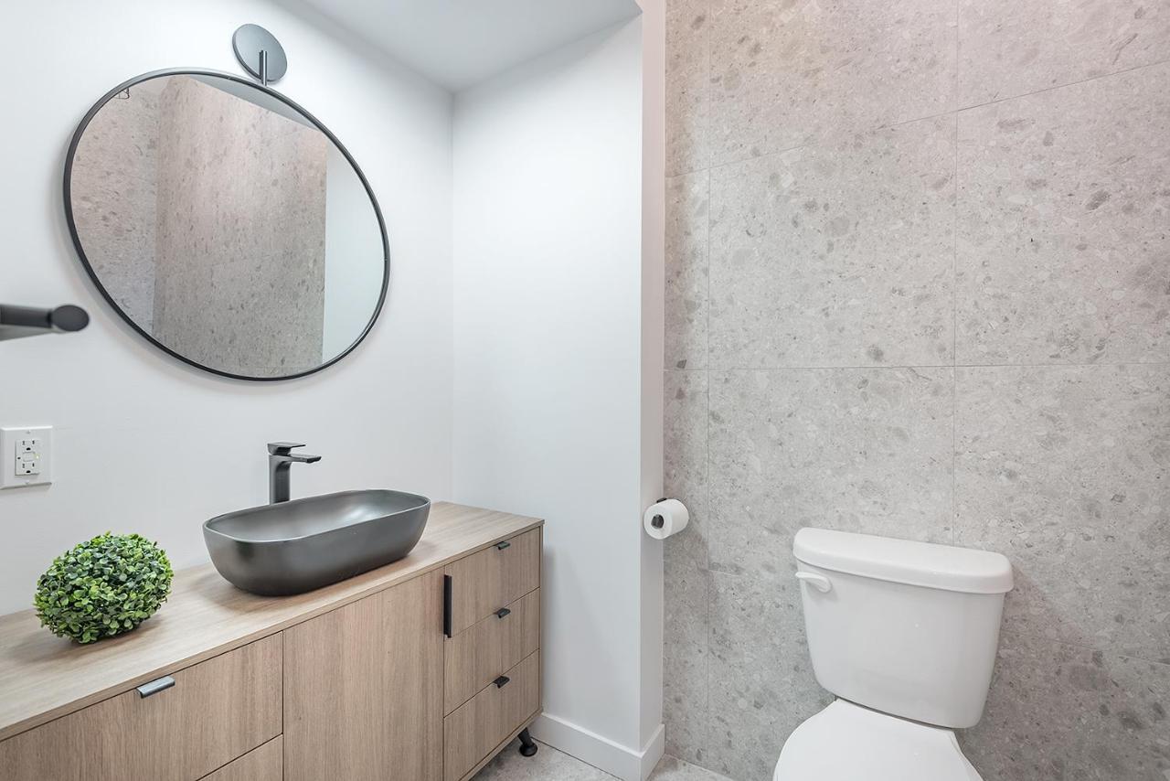 ברוסארד Free Parking Prime Location New Modern Condo מראה חיצוני תמונה